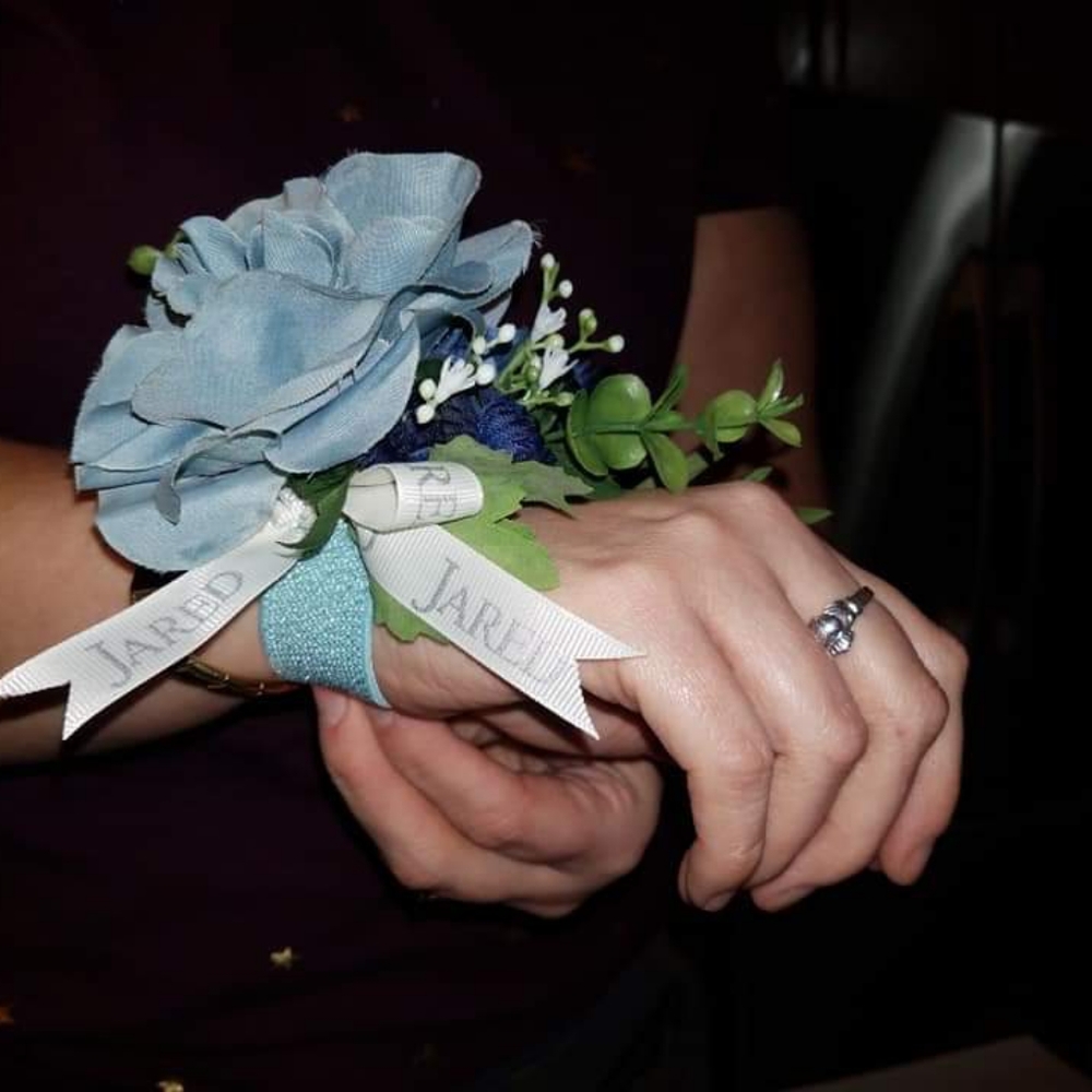 Custom Floral Accessories Mystery Bundle - Picture 10 of 16